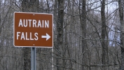 PICTURES/Pictured Rocks Waterfalls/t_AuTrain Falls Directional Sign.JPG